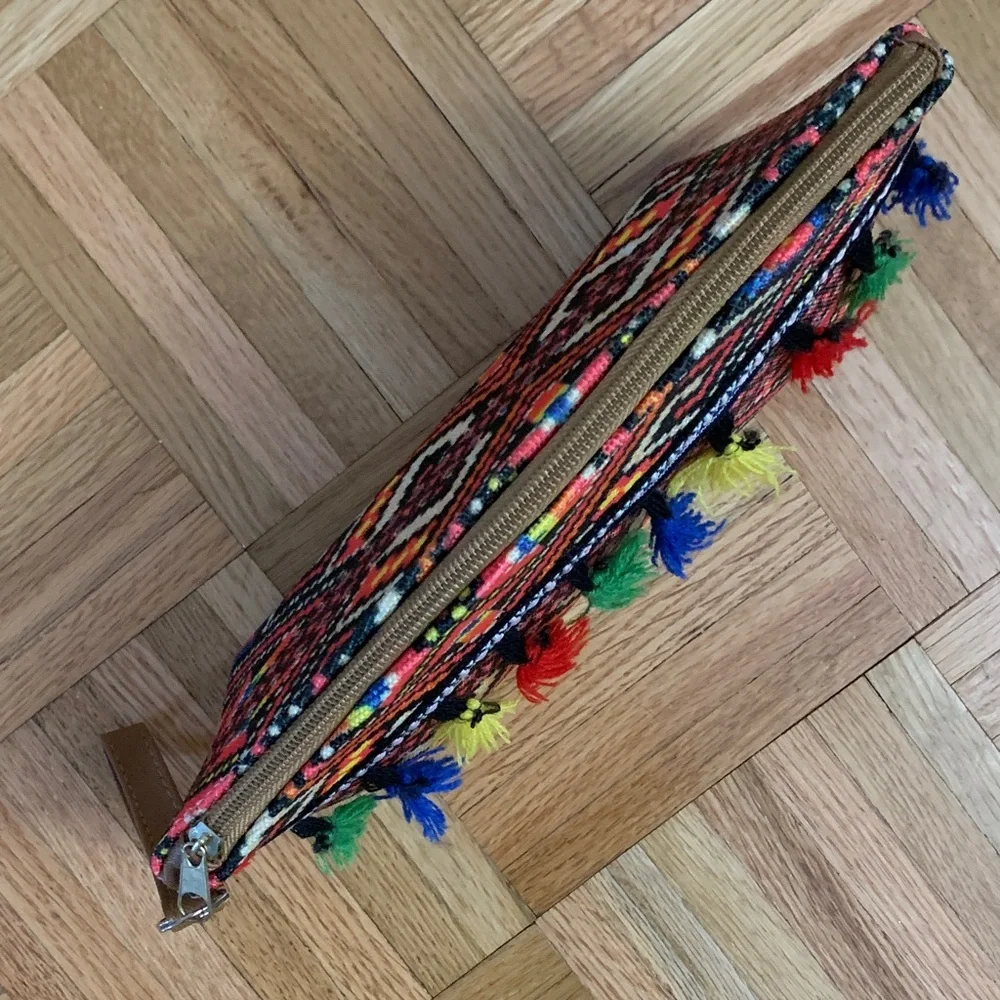 Wristlet Purse w/ Tassel Accents - Unworn / Never Used